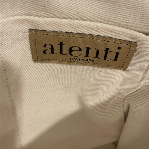 Chic Plaid Crossbody Bag with Leather Accents - Picture 3 of 7